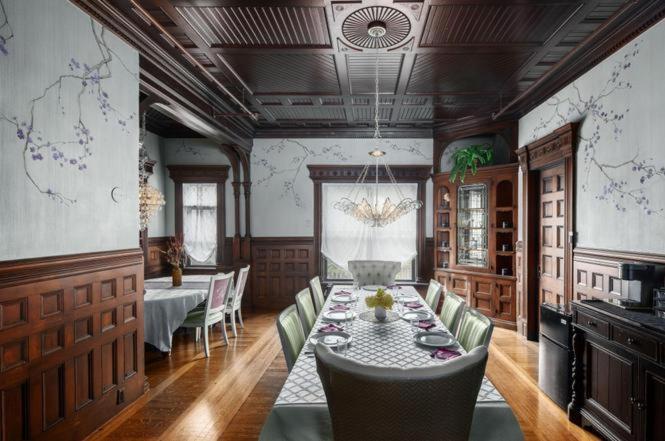 The New Victorian Mansion B&B Saint Paul Exterior photo